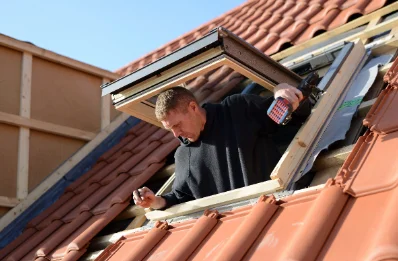 Pose de fenêtres de toit Velux à Bréville